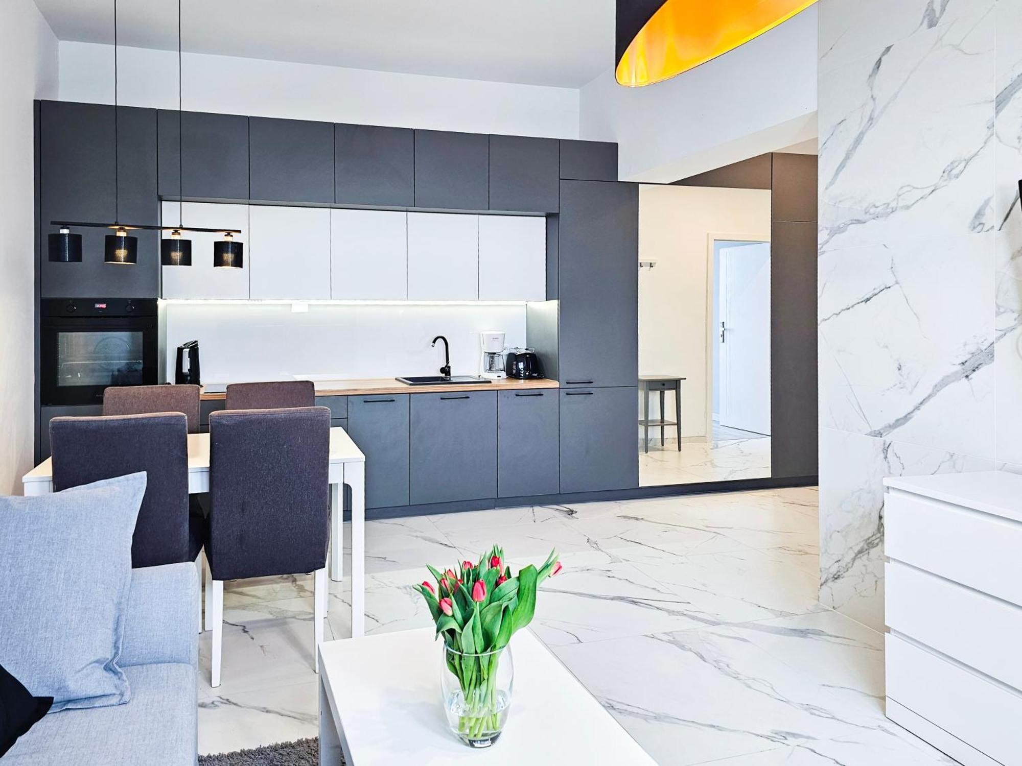 Visit Baltic - Platan Tower Grey Apartment Swinoujscie Exterior photo